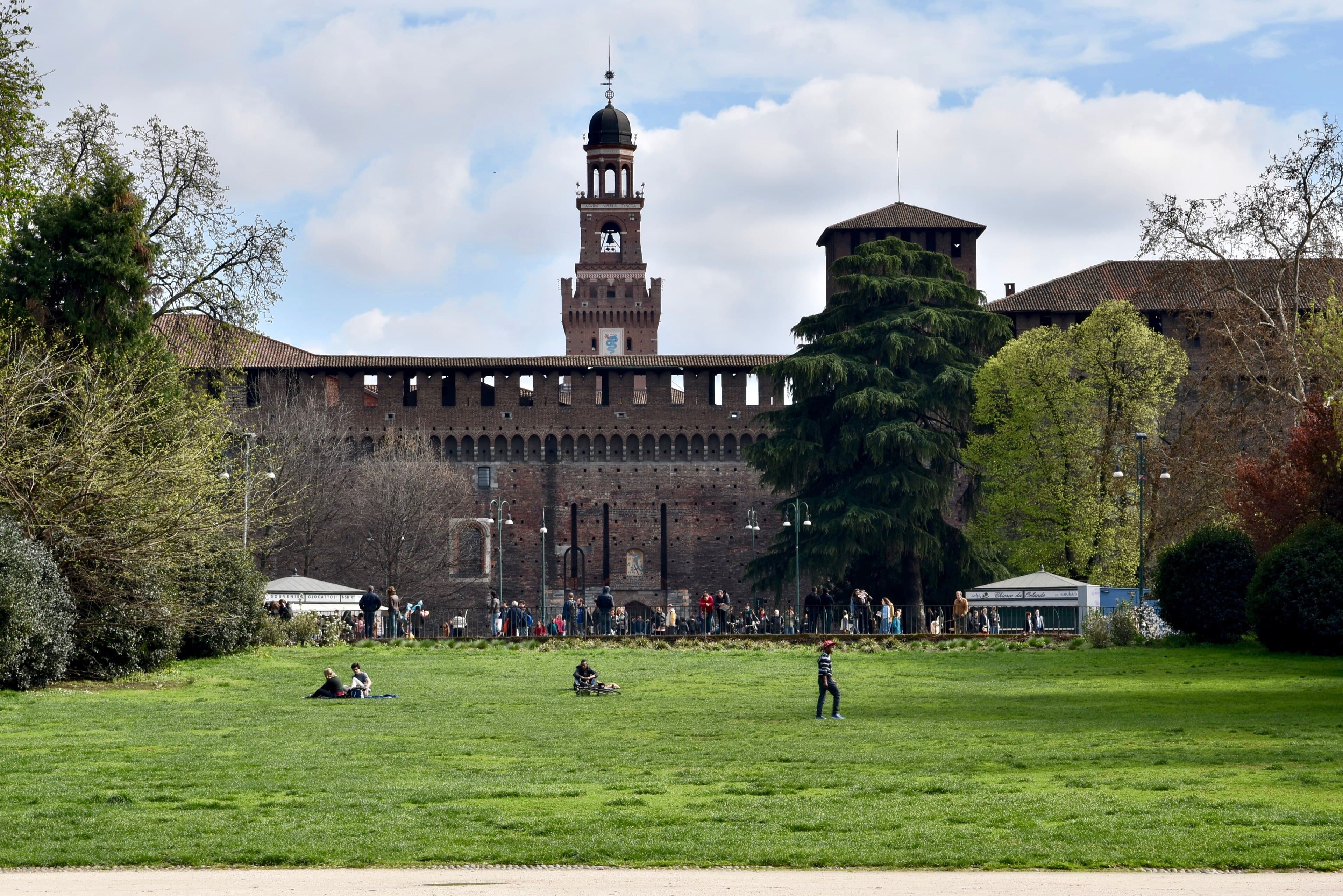 Cross Parco Sempione and choose one exhibition